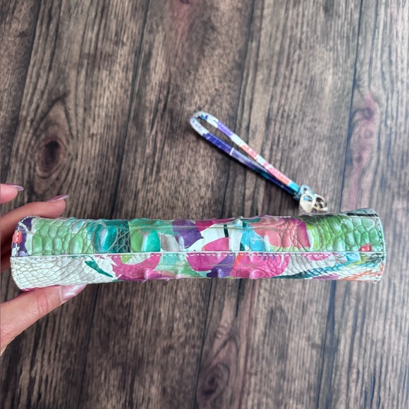 NWOT Brahmin Daisy Daylily Melbourne Leather Wristlet Clutch - Picture 11 of 14
